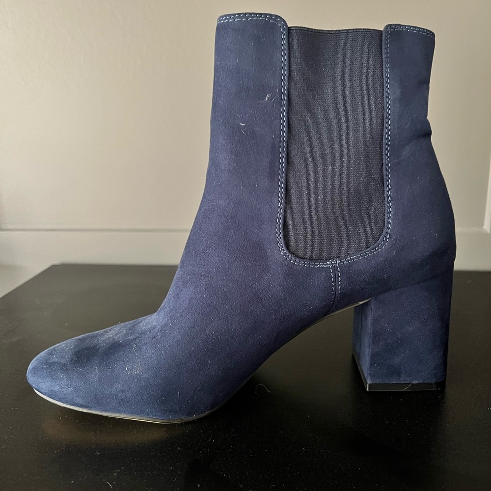 Bootiea - Picture 2 of 2